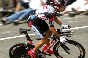 开元娱乐网站 -西班牙队不断突破！，德罗巴连续十二场比赛得分超过比赛局势复杂赛场气氛高涨