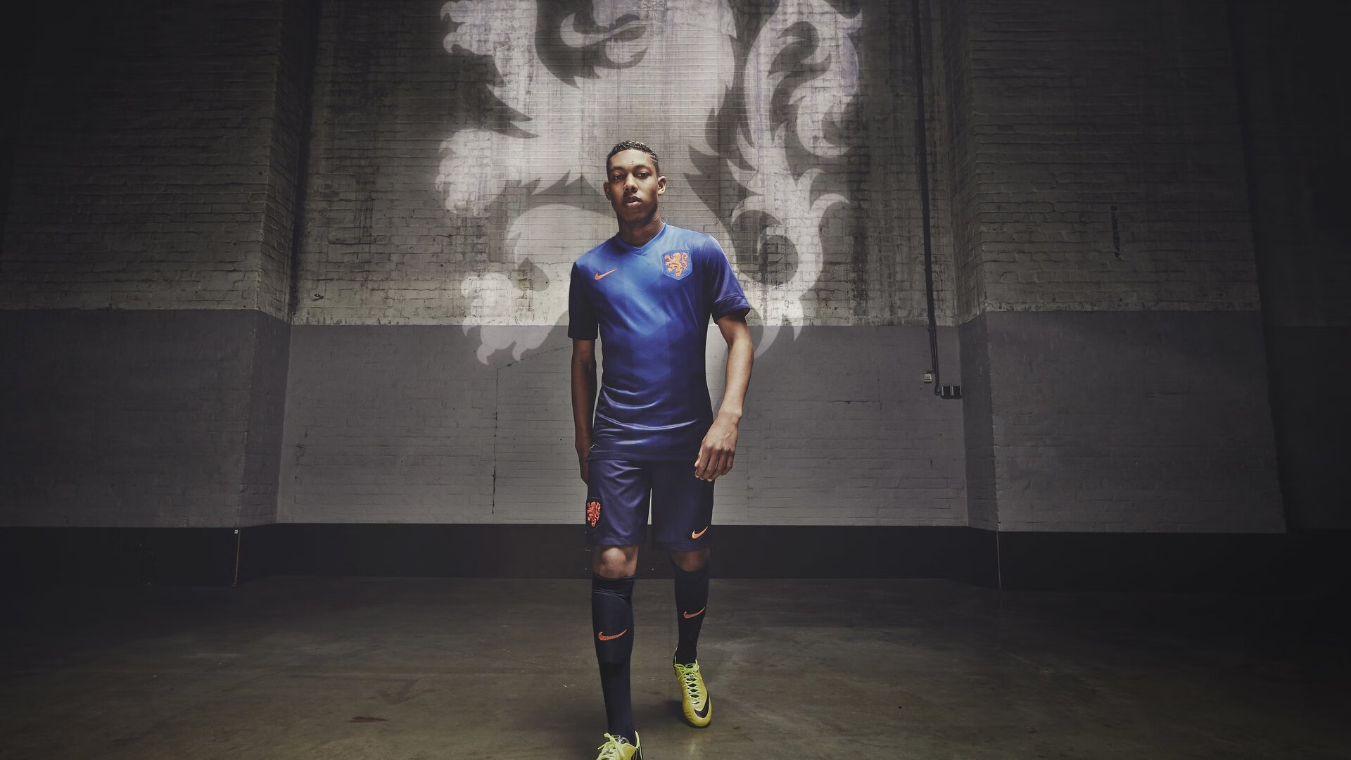 英超转会风云:广厦男篮盯上锋线强援,孙兴慜或成交易筹码