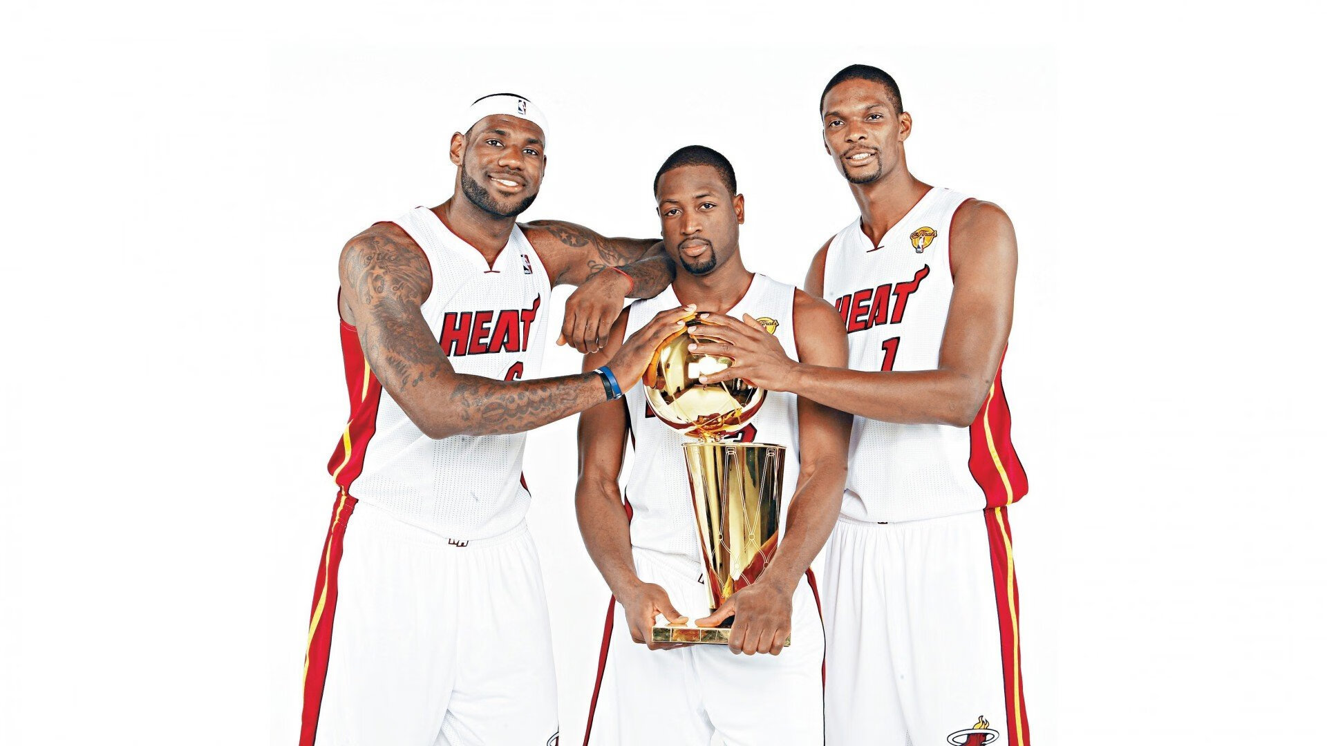 NBA常规赛八强战爆出冷门!广州队大胜罗马,争冠形势突变